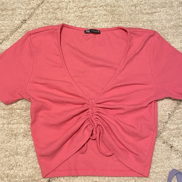 Zara- RUCHED RIBBED TOP- large - Picture 2 of 4
